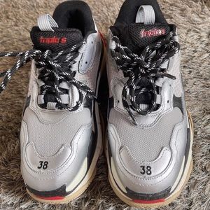 Authentic Balenciaga triple 3 black white snd red good condition no stain